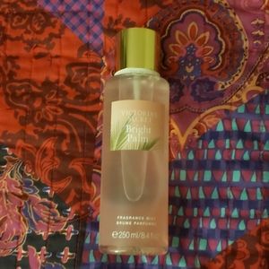 Victoria's Secret Bright Palm spray